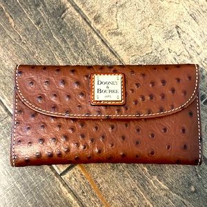 Dooney and Bourke continental clutch wallet
